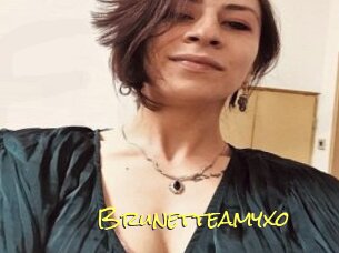 Brunetteamyxo