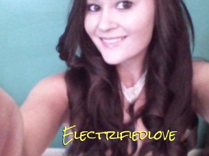 electrifiedlove Elles Mouillent