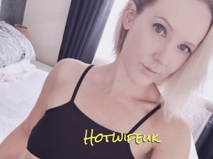 hotwifeuk Elles Mouillent