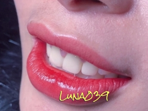 luna039 Elles Mouillent