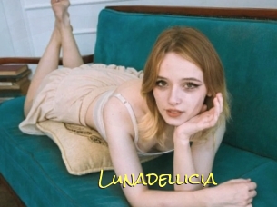 lunadellicia Elles Mouillent