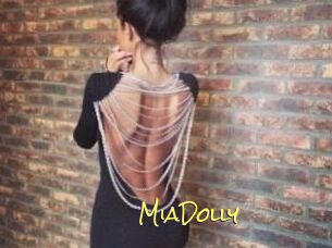 Mia_Dolly