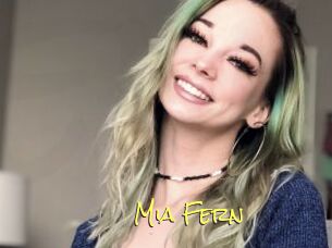 Mia_Fern
