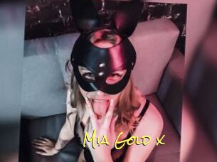 Mia_Gold_x