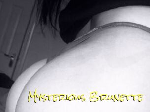 Mysterious_Brunette