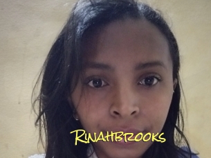 rinahbrooks Elles Mouillent