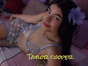 taylor_cooper Elles Mouillent