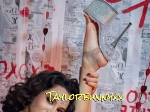 taylorbunnyxx Elles Mouillent