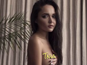 Tnia