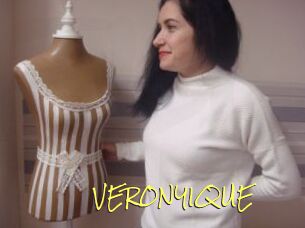 VERONYIQUE